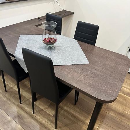 Newly Renovated 2 Rooms Apartment Downtown Nitra Extérieur photo